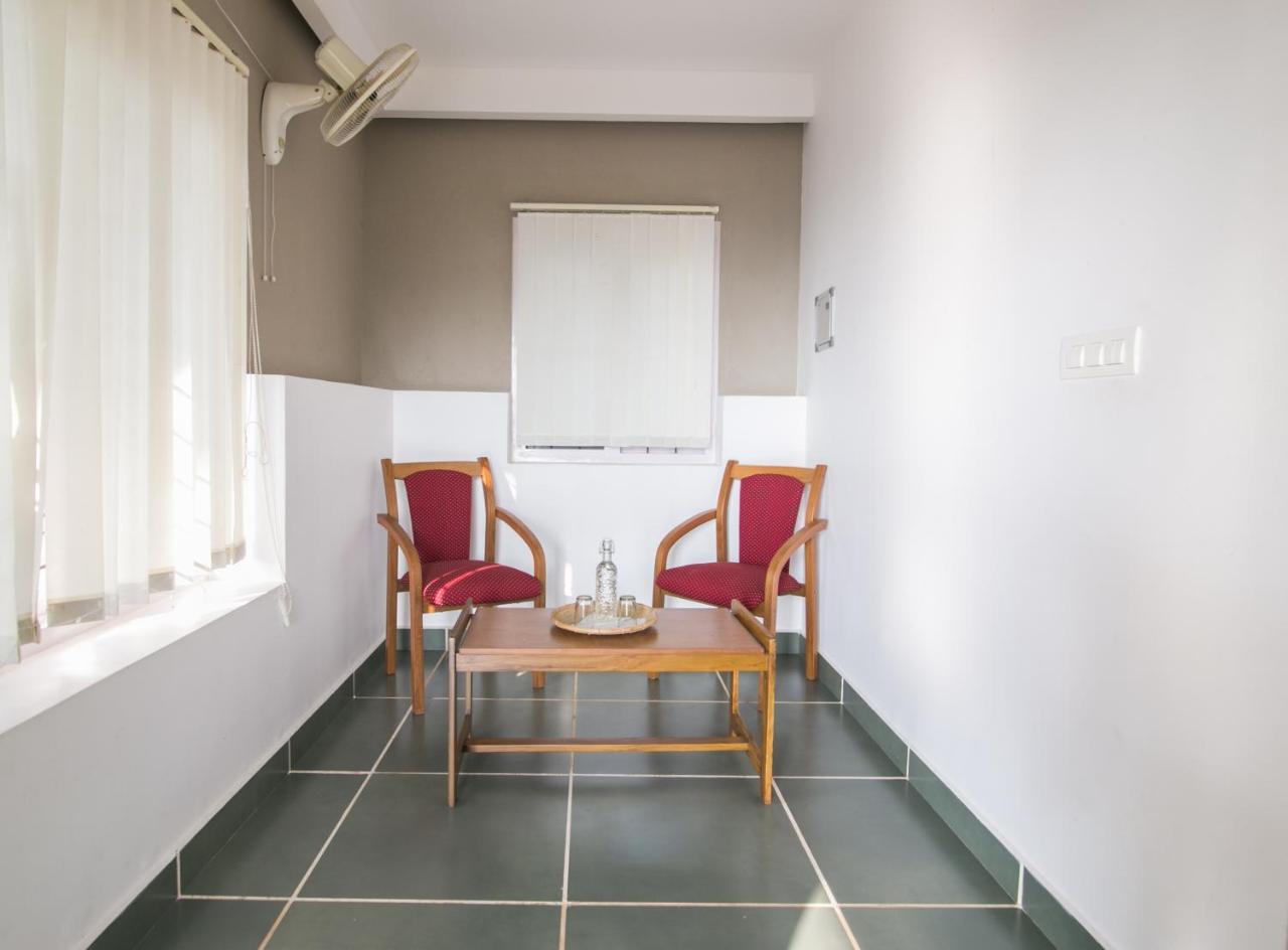 Rockville Hotel Sultan Bathery Esterno foto